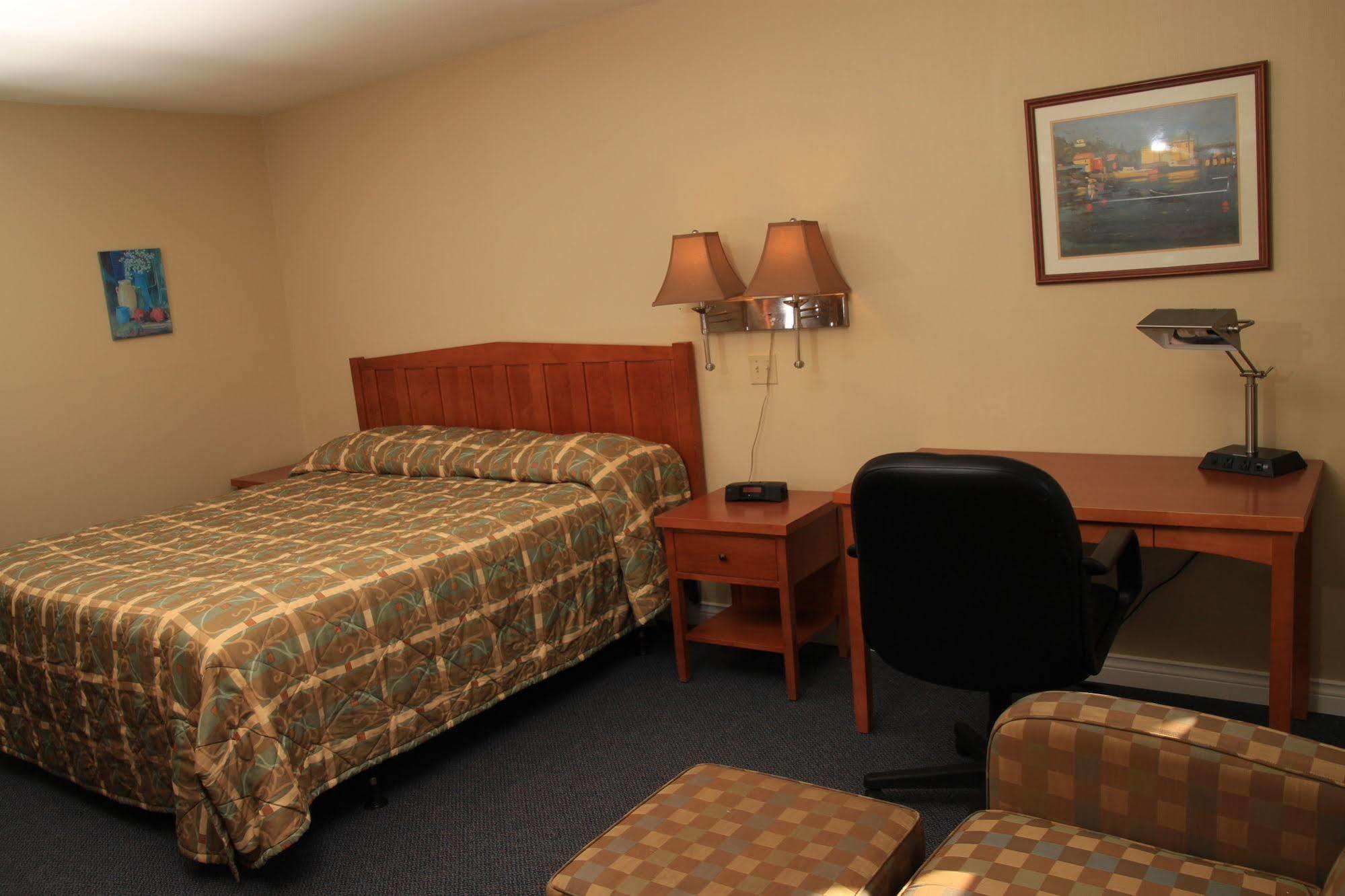 אלמה Alpine Motor Inn מראה חיצוני תמונה
